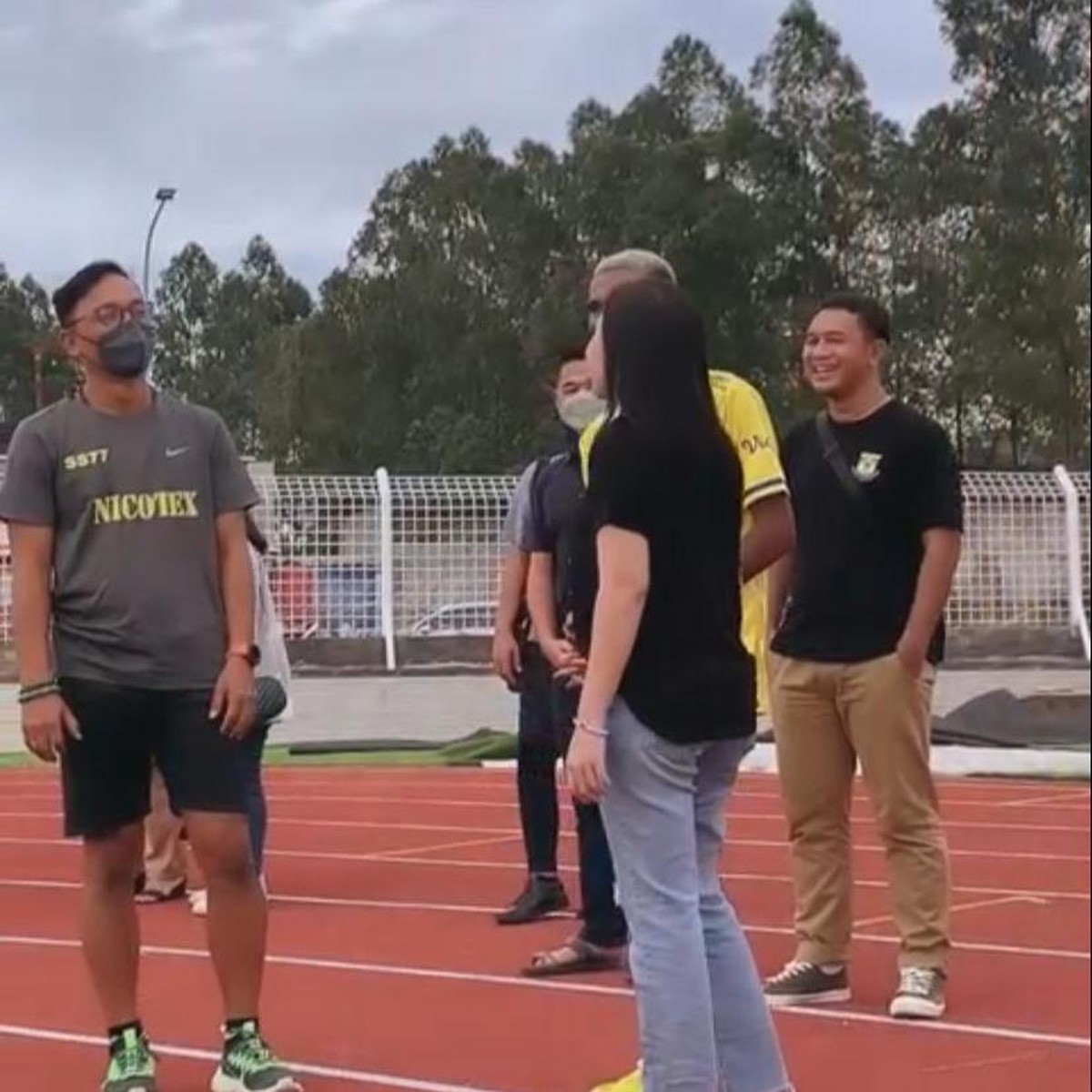 7 Potret Prilly Latuconsina