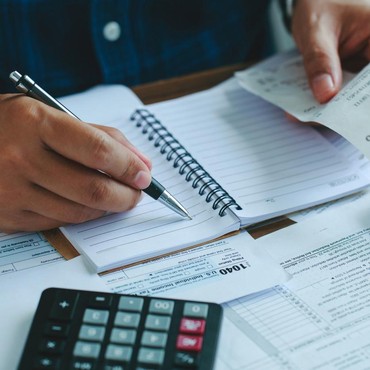 7 Cara Mengatur Keuangan untuk Pasangan Muda