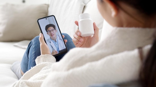 YouTube bisa memverifikasi dokter atau tenaga kesehatan yang tepercaya. Bisa tangkal hoaks yang kerap disebar dokter bodong?