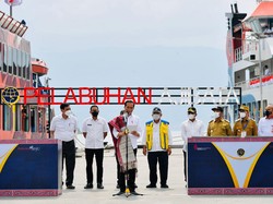 Jokowi Resmikan 7 Pelabuhan & Empat KMP di Kawasan Danau Toba