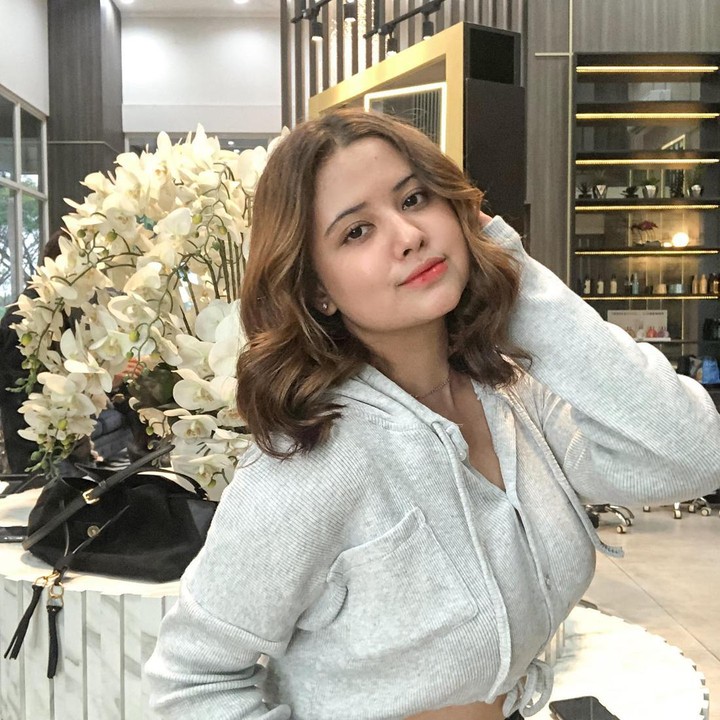<p>Gadis kelahiran Karawang itu kini sudah berusia 26 tahun, Bunda. Ia hanya terpaut usia setahun lebih tua dari Aliando. (Foto: Instagram @itsmekaia)</p>