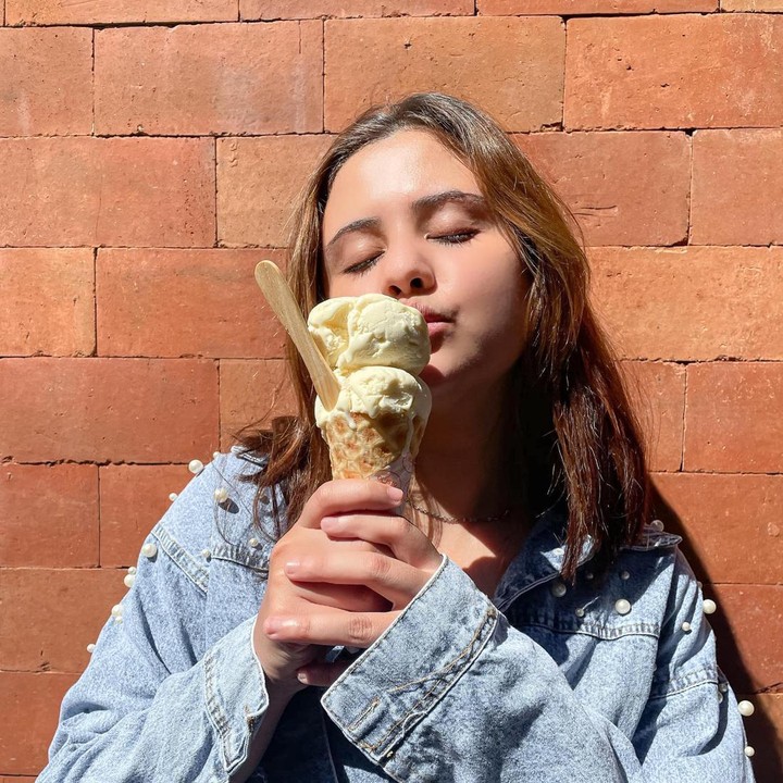 <p>Kaia memiliki akun Instagram dengan 57 ribu followers. Setiap unggahannya tak pernah sepi dari komentar netizen yang memuji gaya modis serta parasnya yang cantik. (Foto: Instagram @itsmekaia)</p>