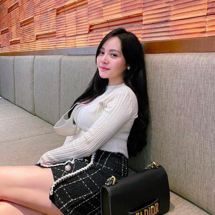 <p>Dari zaman AFI hingga sekarang tetap cantik dan awet muda ya? Menurut Bunda bagaimana? (Foto: Instagram @mysamawar)</p>