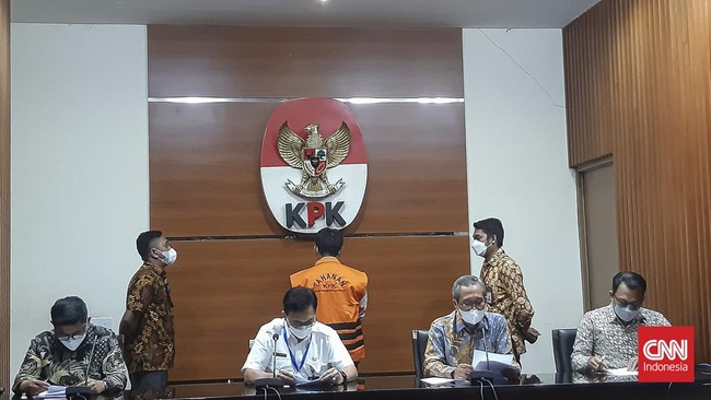 KPK resmi menahan mantan Direktur Jenderal Keuangan Daerah Kemendagri Mochamad Ardian Noervianto selama 20 hari hingga 21 Februari 2022.