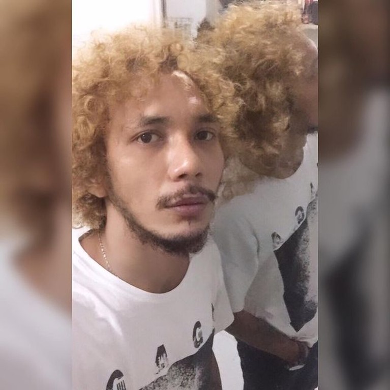 Onca Marthinus Norman Kamaru menjadi sorotan publik usai mengganti nama dan mengubah penampilannya. Yuk kita intip potret terbarunya!
