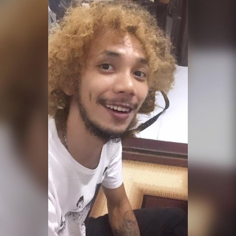 Onca Marthinus Norman Kamaru menjadi sorotan publik usai mengganti nama dan mengubah penampilannya. Yuk kita intip potret terbarunya!