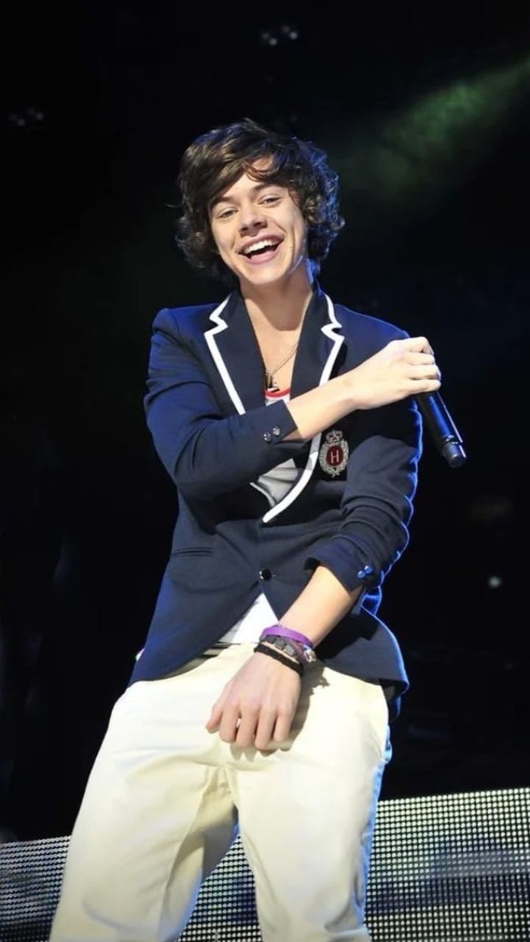Penampilan Harry Styles Penampilan Harry Styles