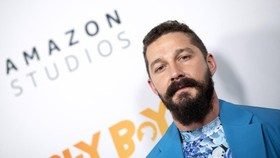 Shia LaBeouf Bakal Punya Anak dari Mia Goth