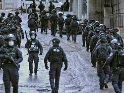 Tentara Israel Tangkap 12 Orang di Tepi Barat
