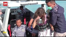 VIDEO: Tim SAR Evakuasi Penumpang Kapal Yang Mogok di Tengah Laut