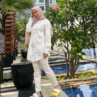 Tya Ariestya Ungkap Detik-detik Dapat Hidayah untuk Berhijab