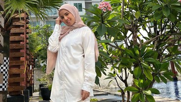 Tya Ariestya Ungkap Detik-detik Dapat Hidayah untuk Berhijab