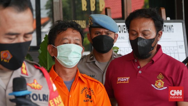 Advokat yang diduga kerap melakukan pemerasan terhadap anggota Polri dengan modus surat praperadilan dibekuk tim gabungan jatanras Polda Jateng, Polres Batang.