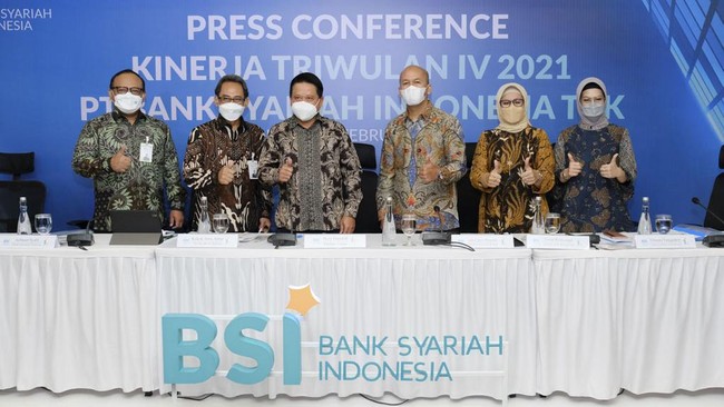 Direktur Utama BSI, Hery Gunardi menyatakan, raihan tersebut sejalan dengan konsistensi BSI membangun pondasi, serta mengembangkan ekosistem halal di Indonesia.
