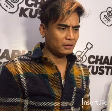 Istri Bongkar Kondisi Charly yang Alami Kecelakaan hingga Mobil Ringsek