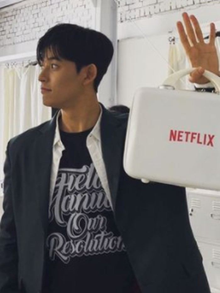 Dalam sekejap, Lomon menjadi idola baru di Korea. Sudah banyak fans yang mengaku tidak sabar menunggu proyek baru darinya. Sudahkah kamu menyaksikan akting Park Solomon di All of Us Are Dead, Beauties?/ foto: instagram.com/lomon991111