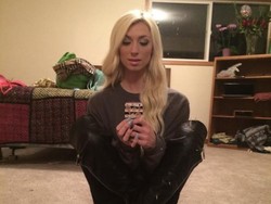 Bintang Porno Holly Parker Meninggal Dunia di Usia 30 Tahun