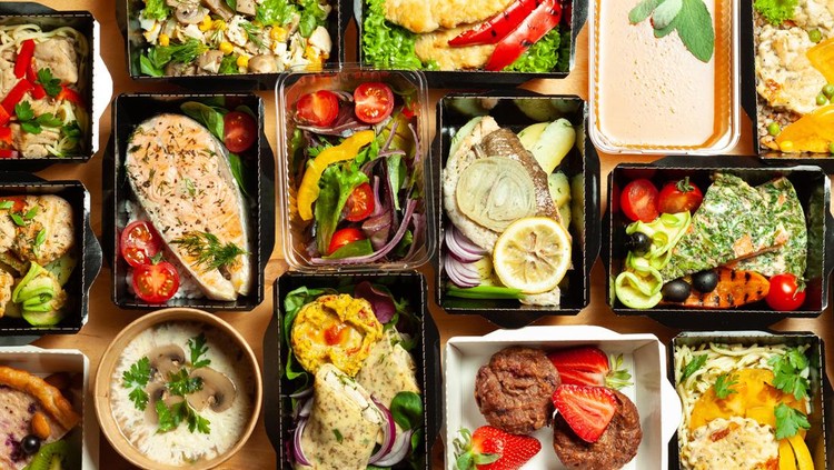 ilustrasi katering diet A lot of cardboard boxes with delicious and healthy food
