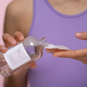 img-title Kandungan Kristal pada Produk Skincare, Apa Sih Manfaat Nyatanya?