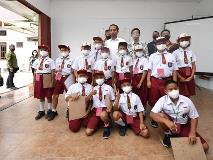 Aturan Terbaru Seragam Sekolah SD hingga SMA, Catat Warna hingga Modelnya