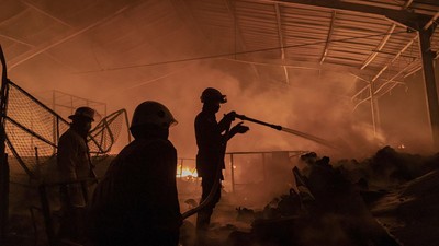 FOTO: Kebakaran Relokasi Pasar Johar Semarang