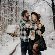 7 Kepribadian Manusia Dilihat dari Cara Memeluk! Pacar Kamu Termasuk yang Mana, Nih?