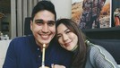 Marcel Chandrawinata telah menikah dengan perempuan cantik bernama&comma; Deasy yang kini jadi sorotan&period; Yuk&comma; intip potret kemesraan mereka&excl;