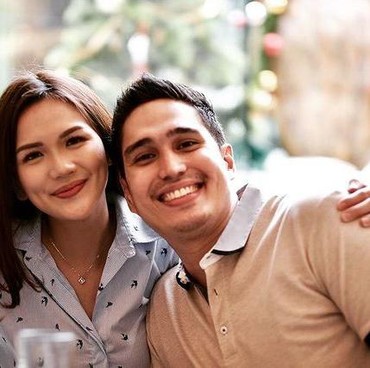 7 Potret Mesra Marcel Chandrawinata & Sang Istri yang Jadi Sorotan