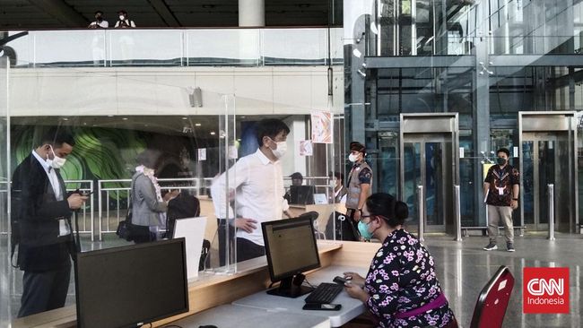 Garuda dan Kemenparekraf Ongkosi 6 WNA Jepang 'Liburan' ke Bali Garuda Indonesia terbang perdana dari Narita, Jepang, ke Bali membawa 6 WNA. Mereka akan membawa pengalaman berlibur di Bali untuk dipromosikan ke Jepang.