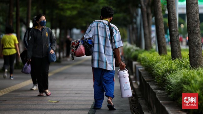 Rangkuman covid-19 hari ini menyajikan kabar tentang seribuan lebih ASN Kemenkumham terpapar Omicron hingga kematian hari ini yang melebihi 100 kasus.
