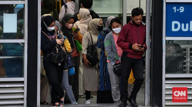 Kemenkes memperketat aturan terkait pembatasan aktivitas masyarakat pada awal Ramadan nanti apabila kasus varian Omicron BA.2 meningkat.