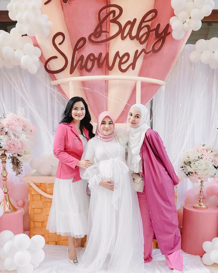 Momen Baby Shower Aurel Hermansyah