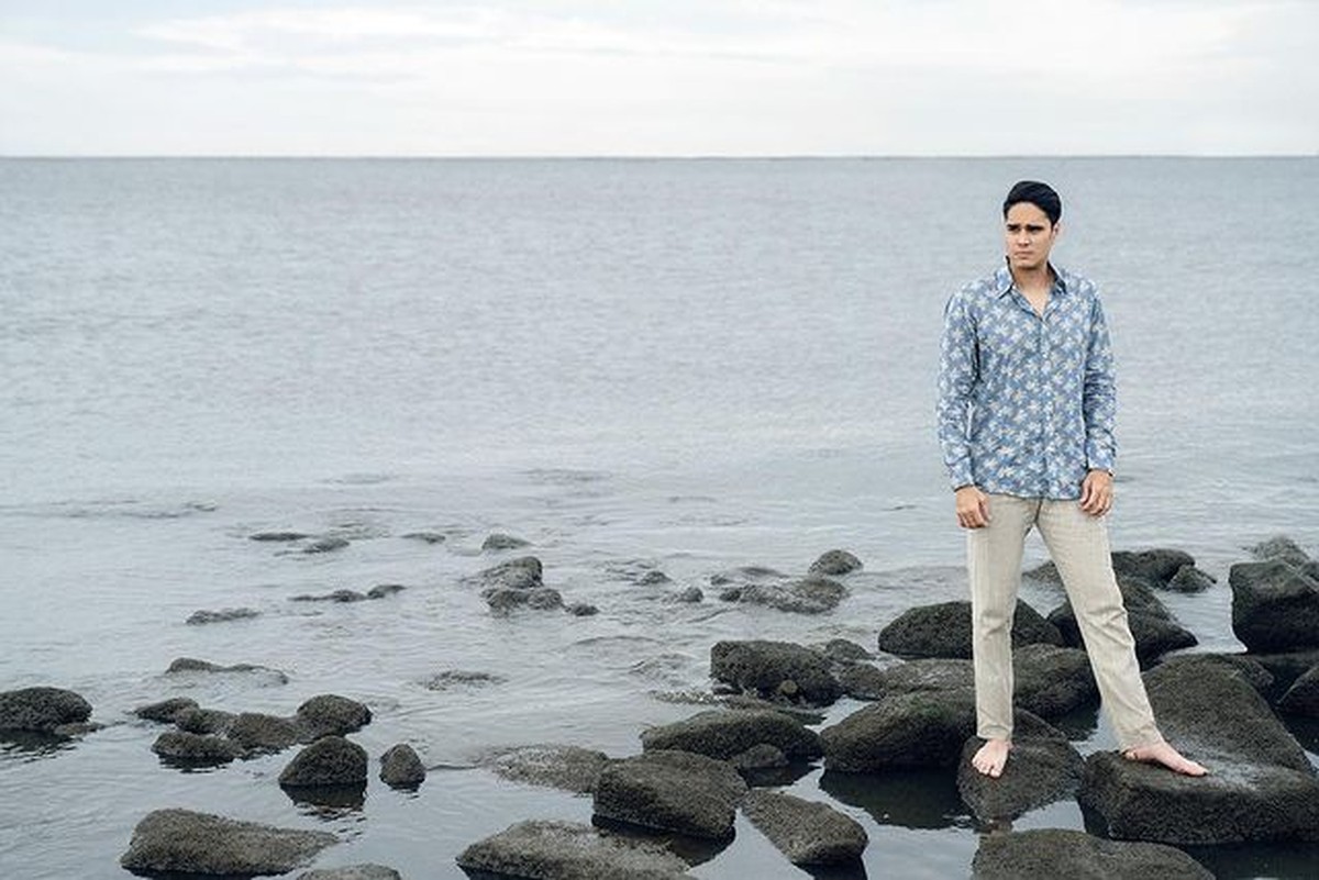 Mischa Chandrawinata tengah jadi sorotan usai dikabarkan tengah menjalin asmara dengan Amanda Manopo&period; Yuk intip potretnya&excl;