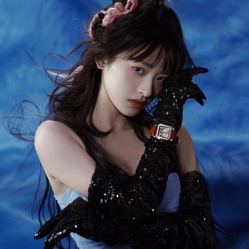 img-title Selalu Imut dengan Rambut Pendek, Potret Shen Yue dengan Rambut Panjang Ini Juga Memesona!