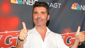 Simon Cowell Beberkan Kondisi Terbaru Usai Kecelakaan Sepeda