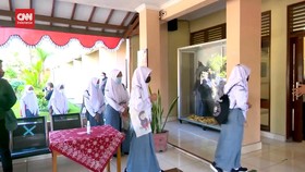 VIDEO: 60 Orang di Al-Azhar Positif Covid, Pemprov DIY Belum Stop PTM