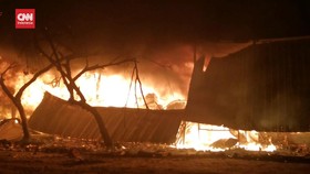 VIDEO: Kebakaran Relokasi Pasar Johar, Ratusan Kios Ludes