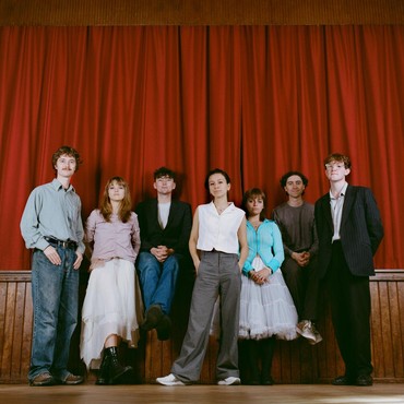 Black Country, New Road Resmi Rilis Album 'Ants From Up There'