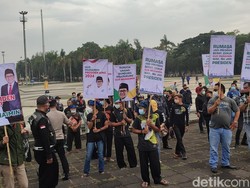 Pasukan Hitam-hitam di Bandung Dukung Cak Imin Maju Pilpres 2024