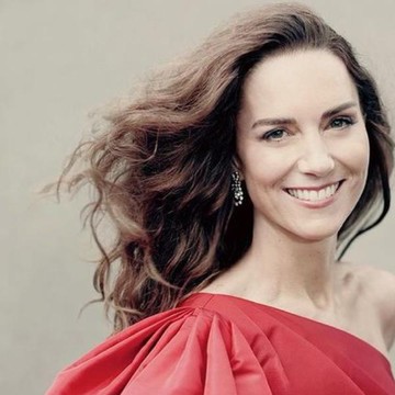 Deretan Gaya Ikonis Kate Middleton Memakai Dress Merah, Mana Favoritmu?