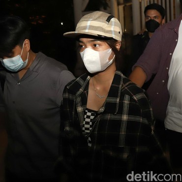 Dicap Sok Artis oleh Elly Sugigi, Fuji Minta Maaf Sambil Klarifikasi