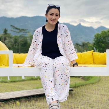 Kabar Duka, Ayah Penyanyi Melly Mono Meninggal Dunia