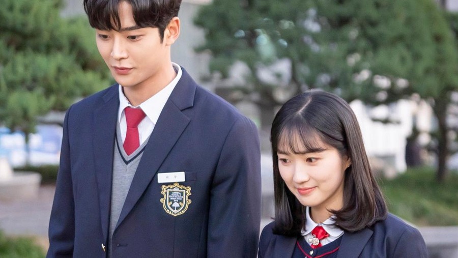 Kim Hye Yoon dan Rowoon