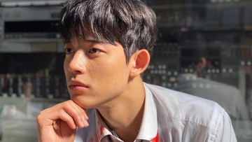 BERGURU DENGAN TUTOR SONG JOONG KI