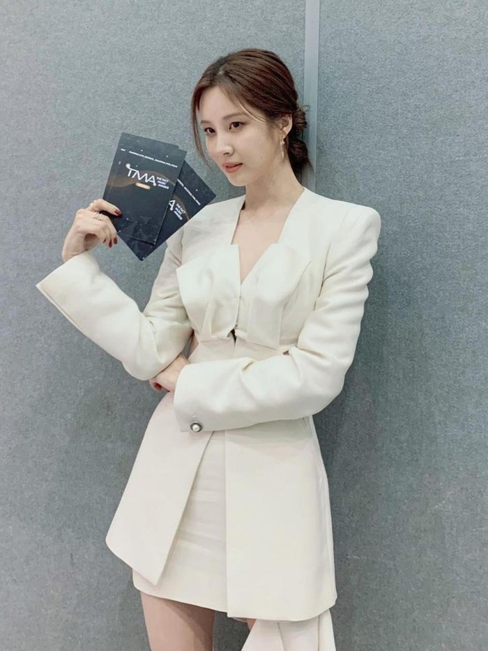 Seohyun juga terpilih sebagai MC tetap acara penghargaan tahunan The Fact Music Awards yang pertama diselenggarakan pada tahun 2019 dan akan terus berlanjut di tahun ini./ Foto: instagram.com/namooactors