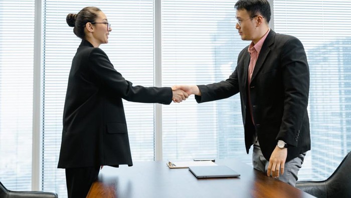 Mau Bisnis Semakin Berkembang? Ikuti 4 Tips ini Agar Dilirik Calon Investor, yuk!