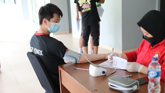 Tradisi baru dilakukan Pengurus Pusat Persatuan Bulutangkis Seluruh Indonesia (PP PBSI) untuk menyambut debutan Pelatnas PBSI di Cipayung, Jakarta.