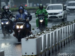 BMKG: Waspada Potensi Hujan di Jaksel-Jaktim pada Siang dan Sore Hari