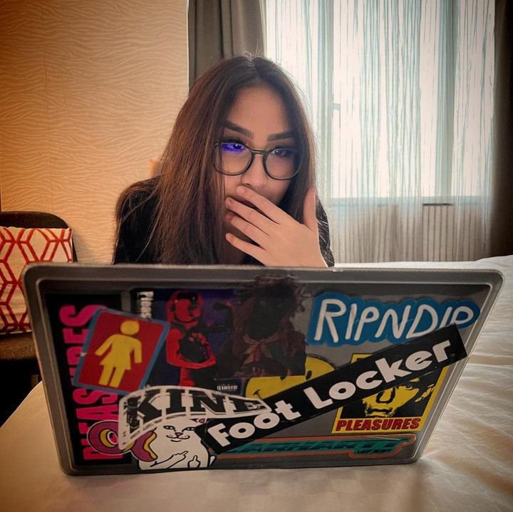 <p>Ia mengatakan bahwa sebelum putrinya yang bernama Khayra pindah ke Singapura, pernah dianggap buruk rupa.(Foto: Instagram @lala_gunawan_family)<br /><br /><br /></p>