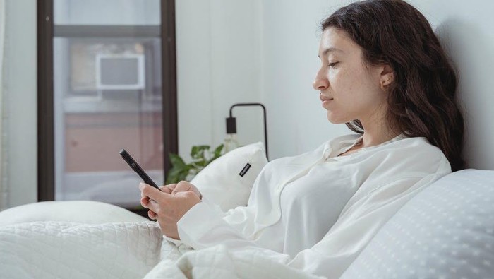 Hanya Bermodal HP, 4 Pekerjaan Berikut Ini Bisa Kamu Coba untuk Tambah Penghasilan